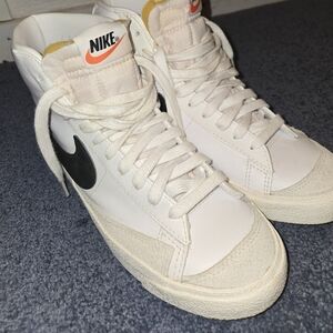 Nike Blazers Womans 8